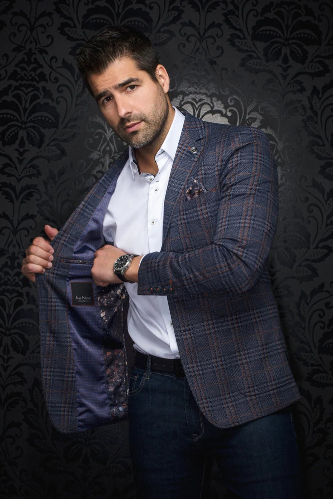 AU NOIR ESCO CLOTHIERS