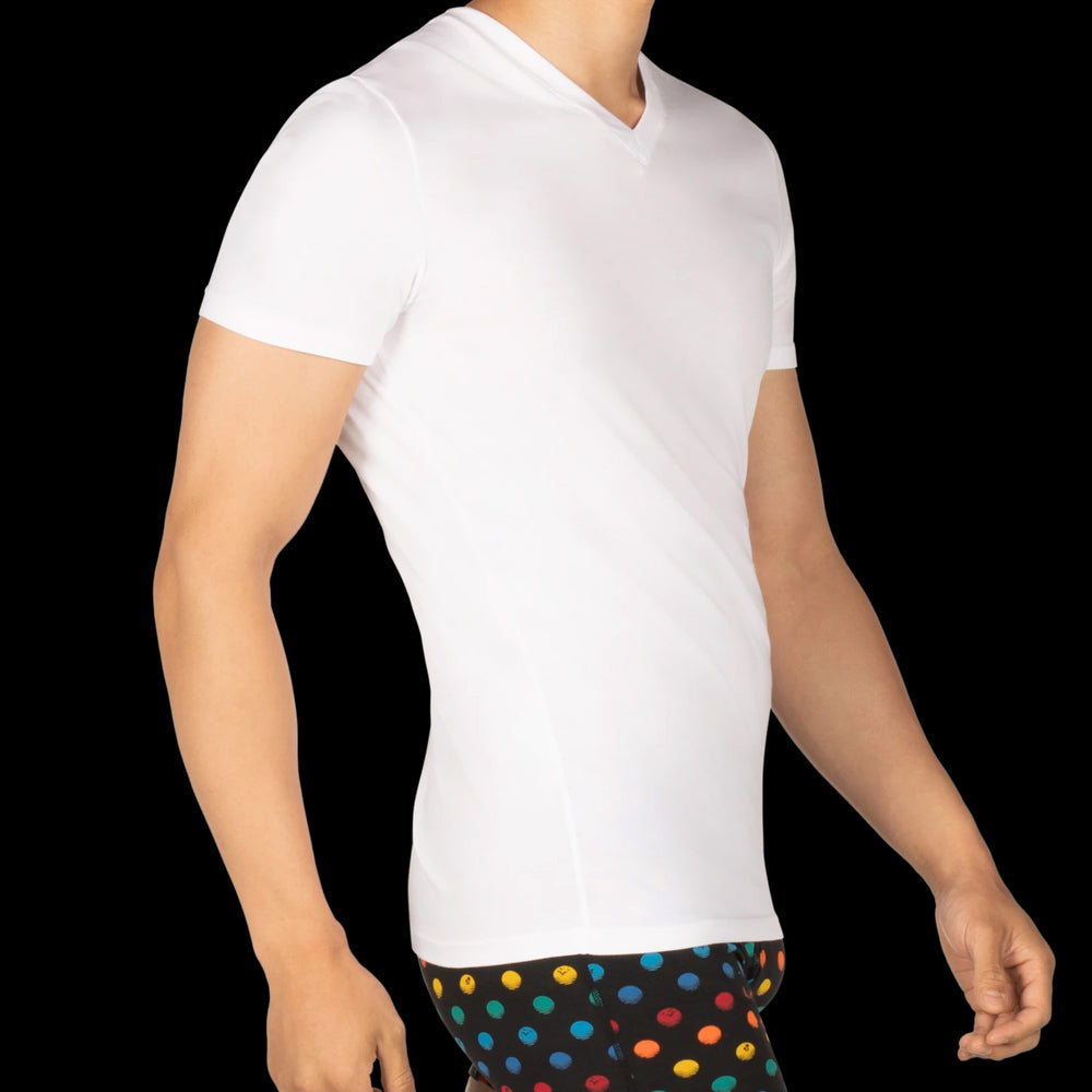 SAXX SHORT SLEEVE V-NECK UNDERCOVER SHIRT